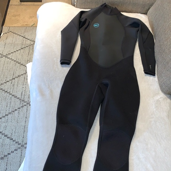 BNWT Womens Reactor 2 3/2 Full Body Wet Suit by Oneill - Picture 1 of 14